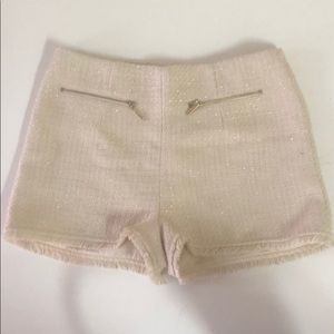 Boutique Mid waist shorts